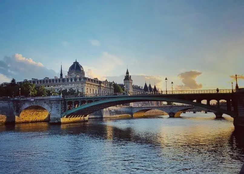 Flirting with Paris