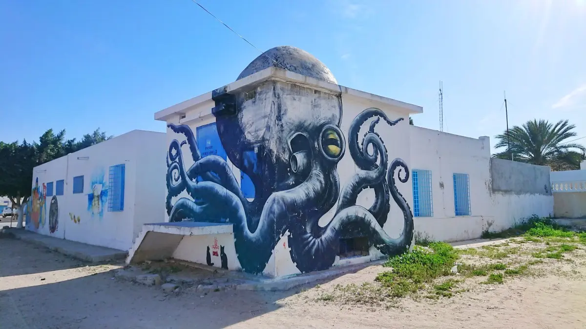 Let's Get Lost in DJERBAHOOD!